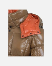 Thumbnail 3 of 4