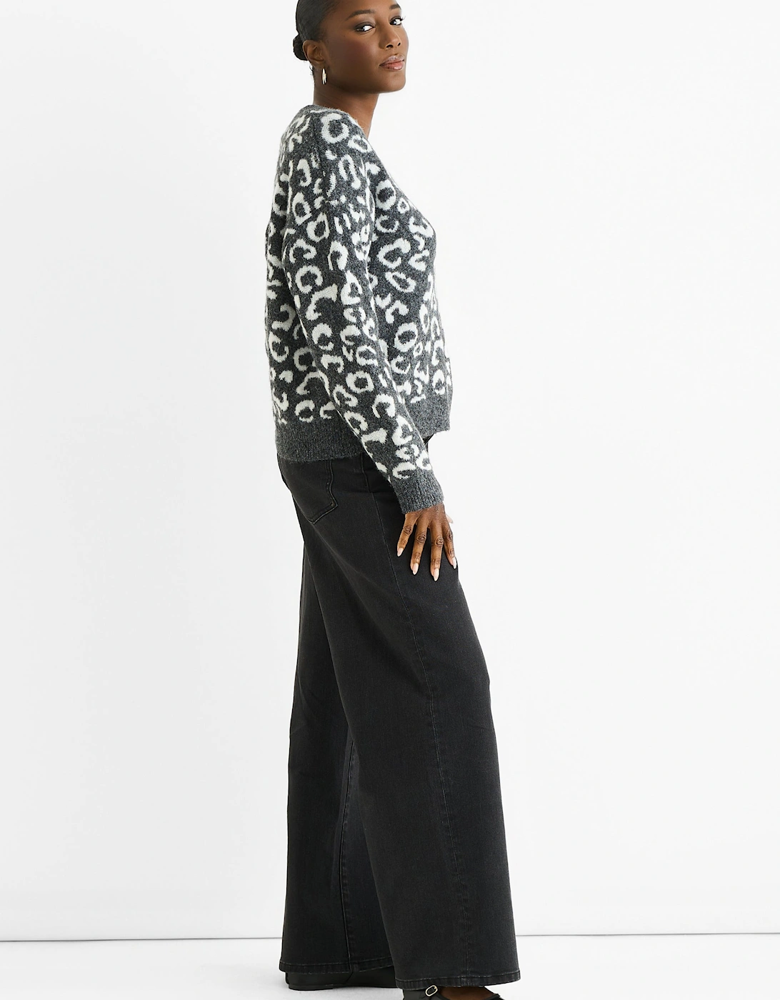 Grey Animal Pattern loose Fit Knit Jumper