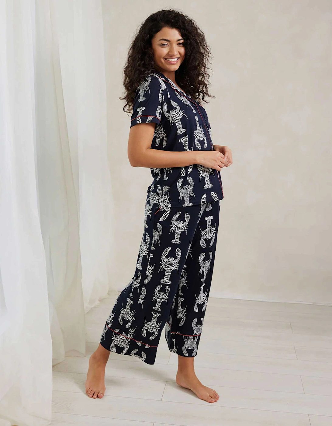 Lobster Sketch Print Cropped Pyjama Set
