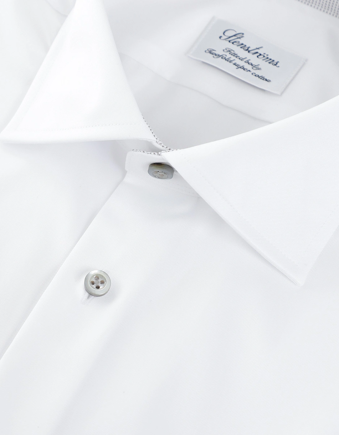 Fitted Body Contrast Trim Shirt