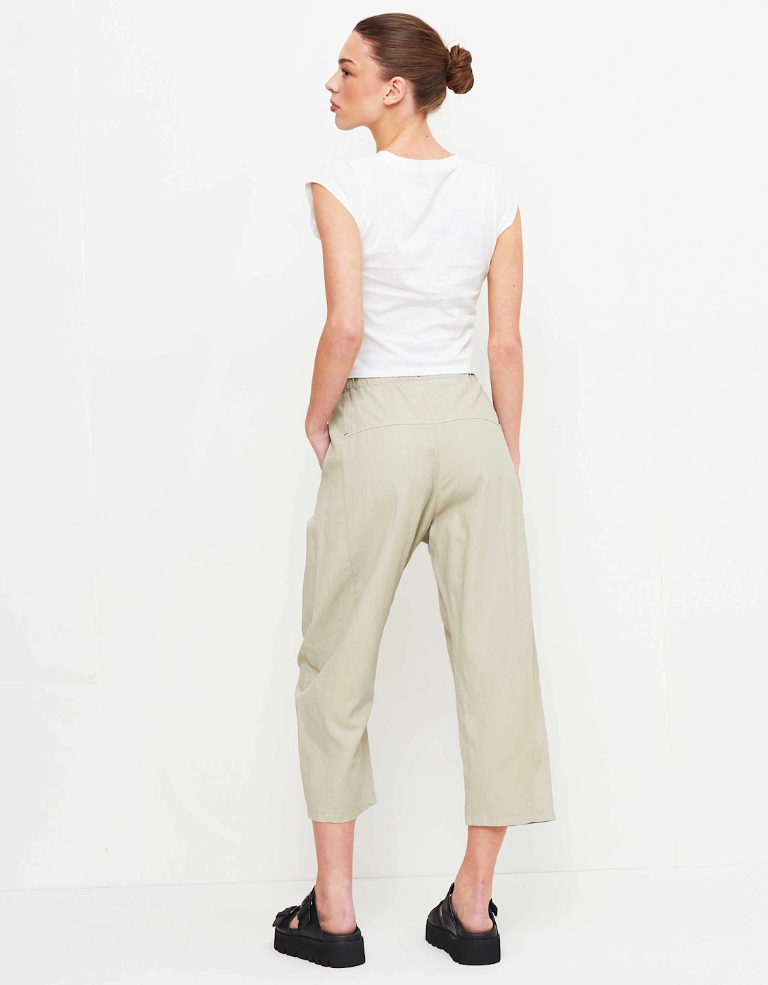 Cropped Pleated Trousers