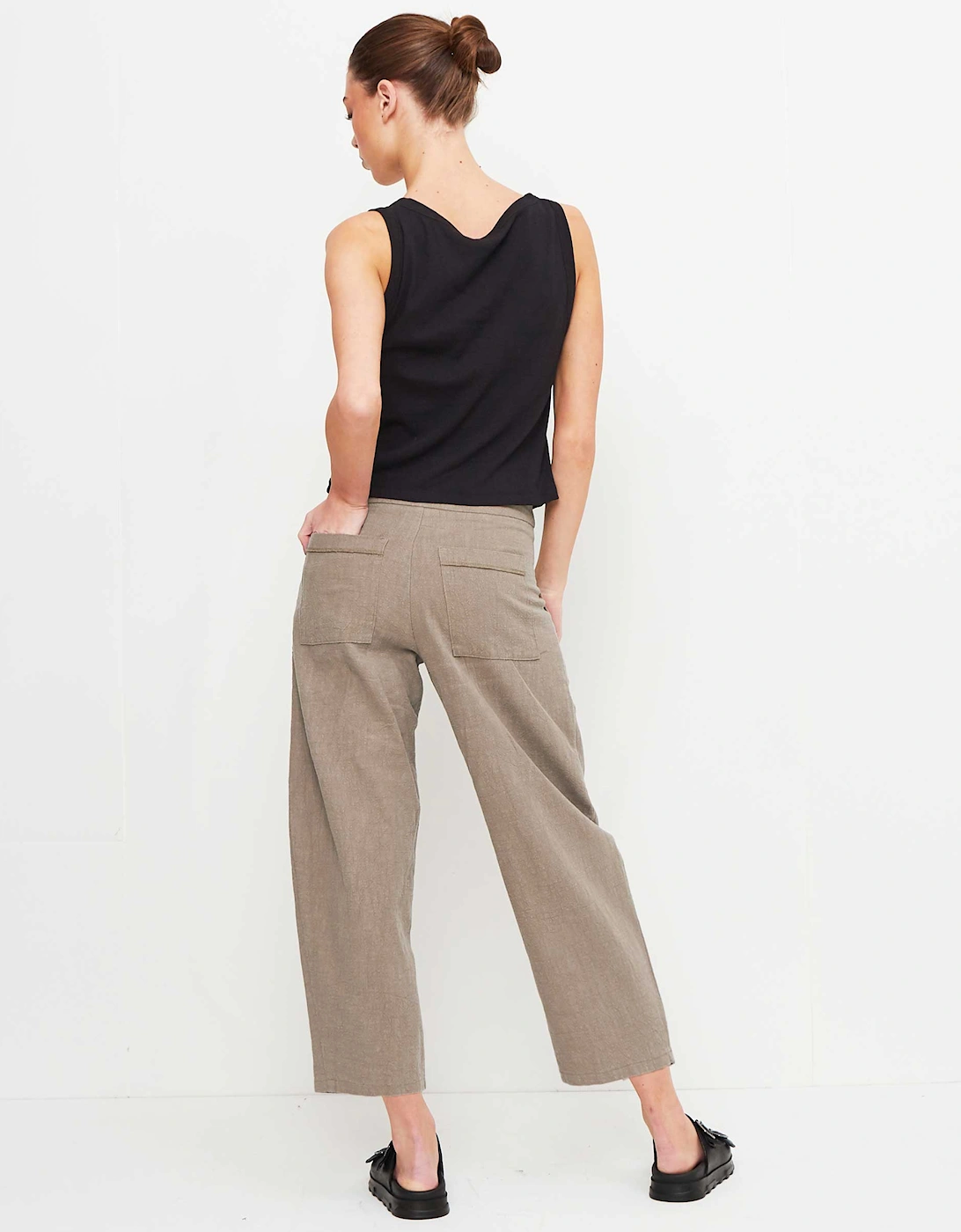 Ramie Barrel Leg Trousers