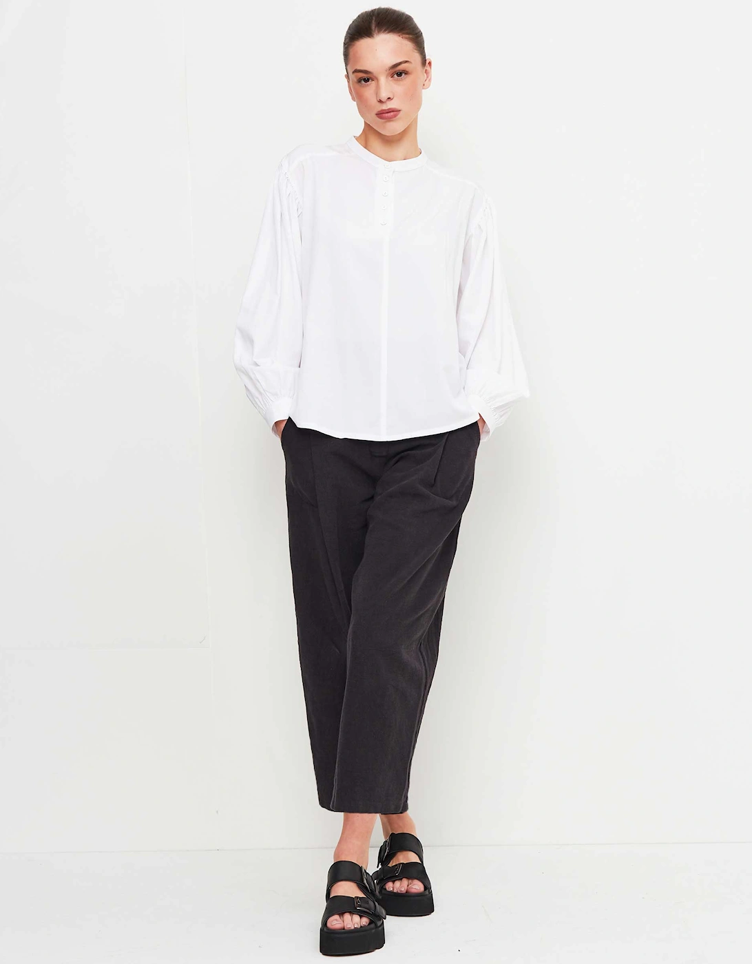 Ramie Barrel Leg Trousers
