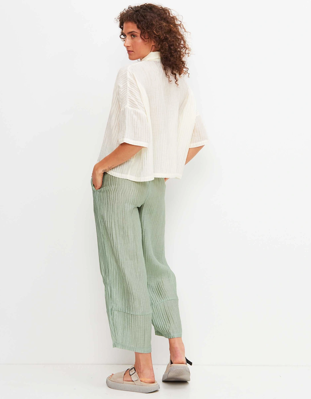 Pleated Cropped Trousers