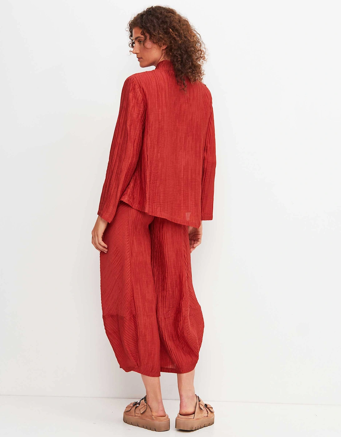 Pleated Barrel Leg Trousers