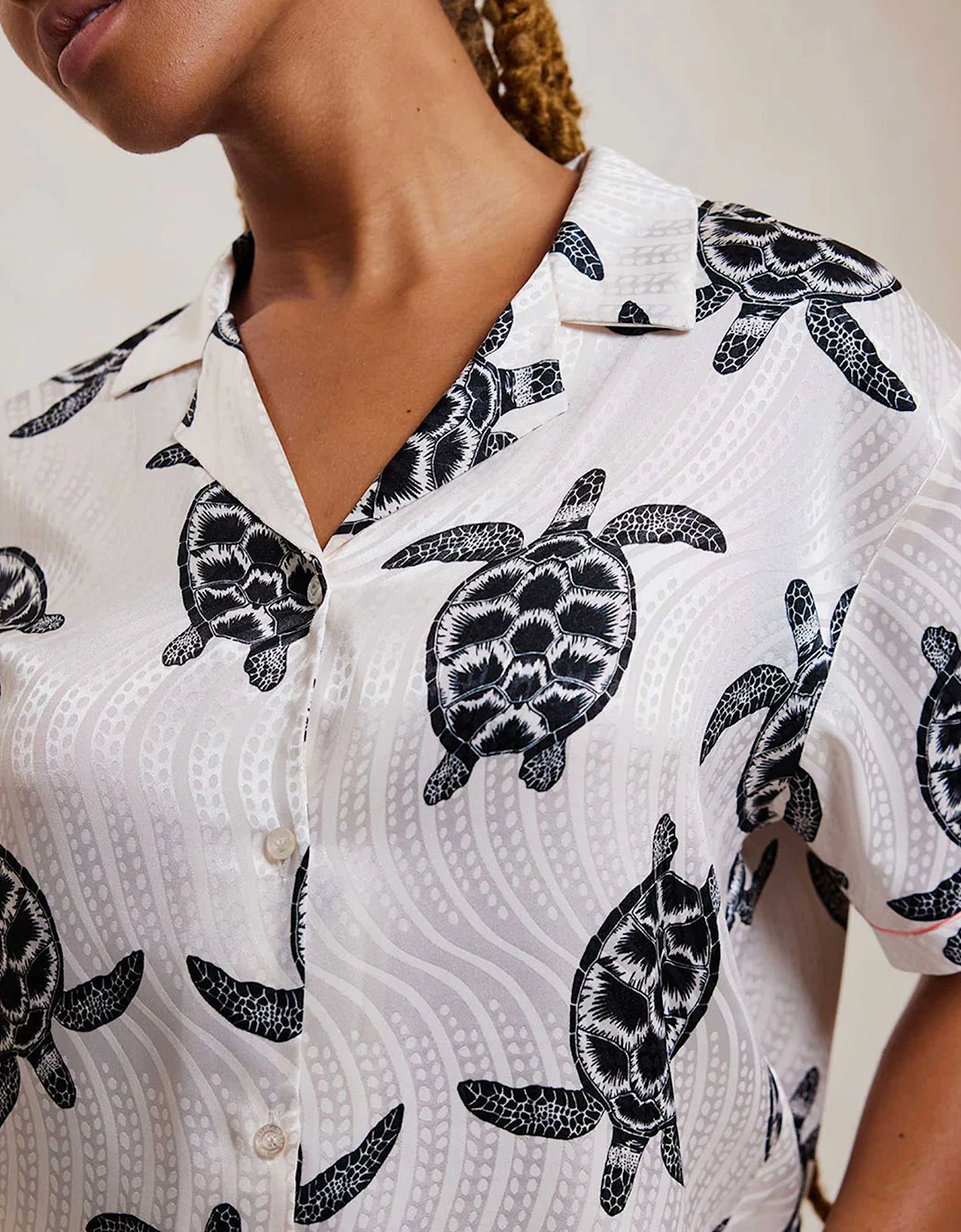 Satin Jacquard Turtle Short Pyjamas