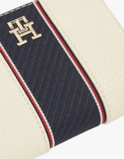 Thumbnail 3 of 4