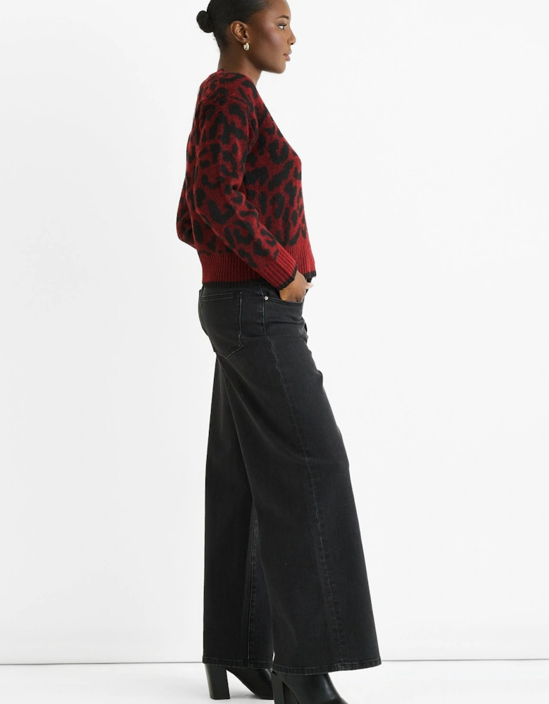 Burgundy Contrast Piping Animal Knit Jumper