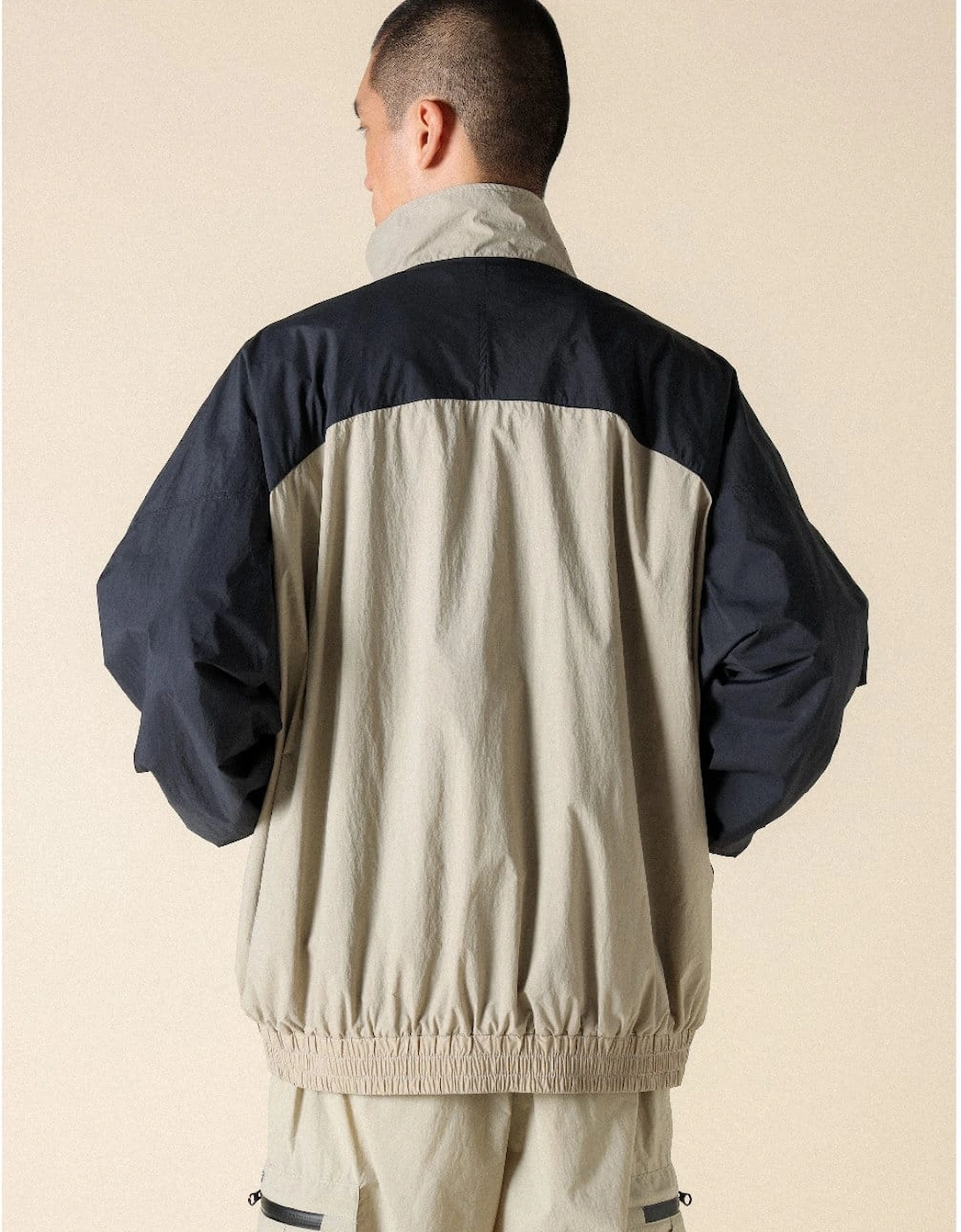 WR Light Windbreaker Jacket