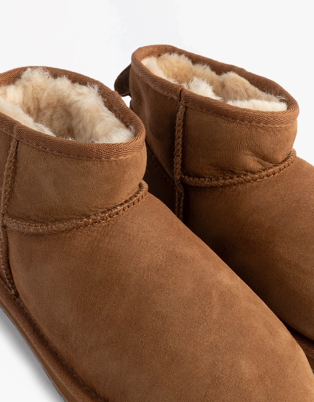 Australia STINGER MICRO Womens Sheepskin Boot Chestnut