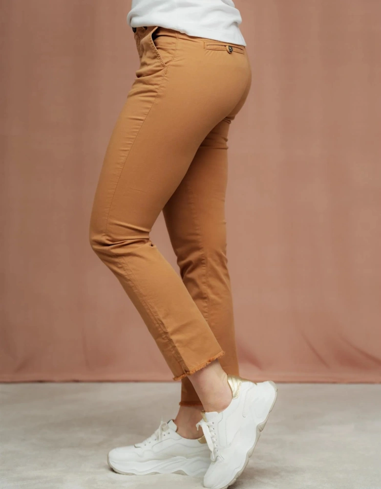 clarissa chinos