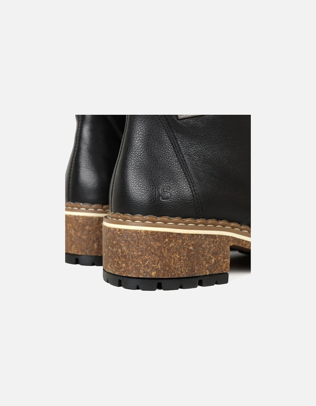 Waylynn 02 Womens Ankle Boots