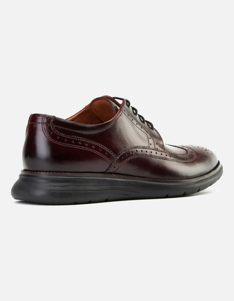 Flight 25 Brogue