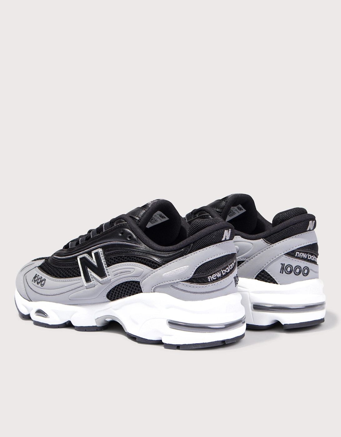 1000 Sneakers