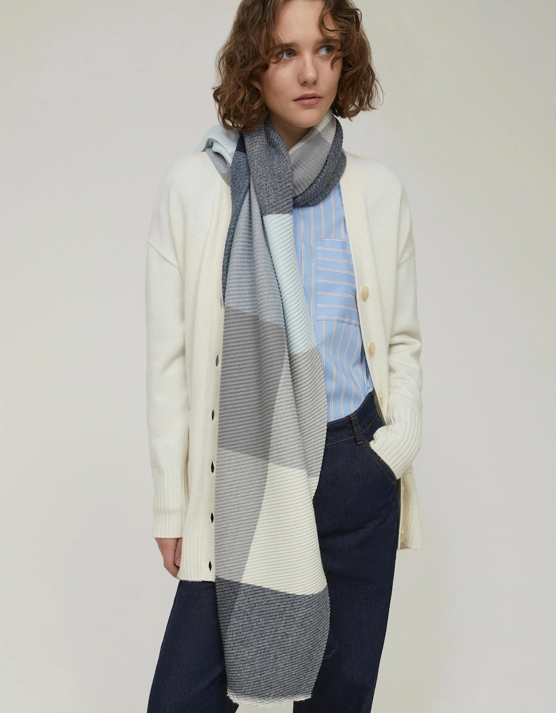  Baita Square Scarf