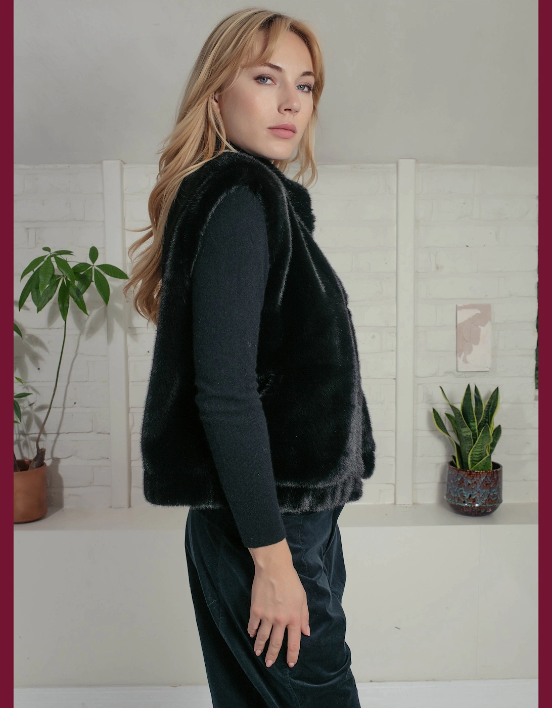 Isla Faux Fur Gilet in Black