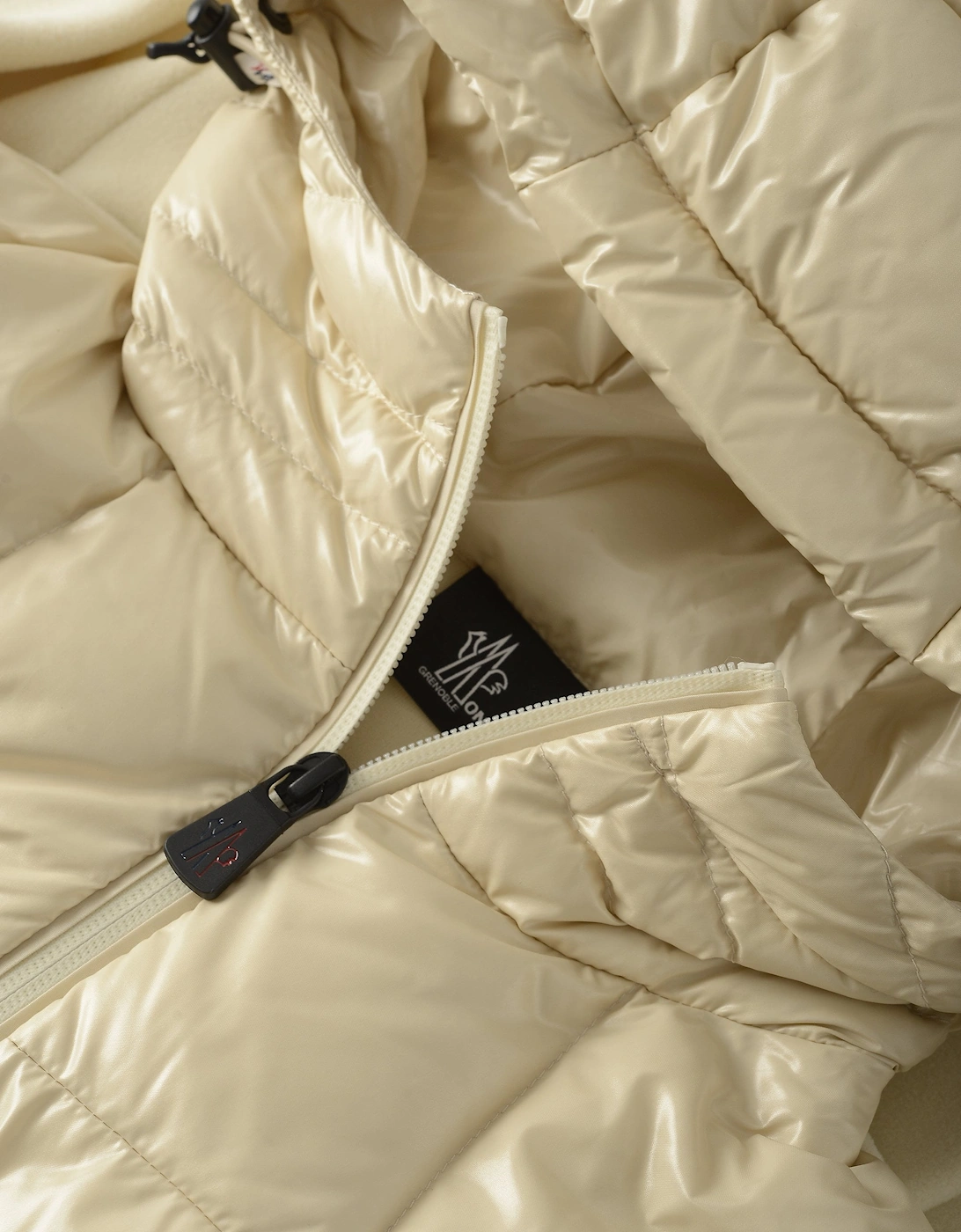 WOMENS HYBRID HOODED JACKET