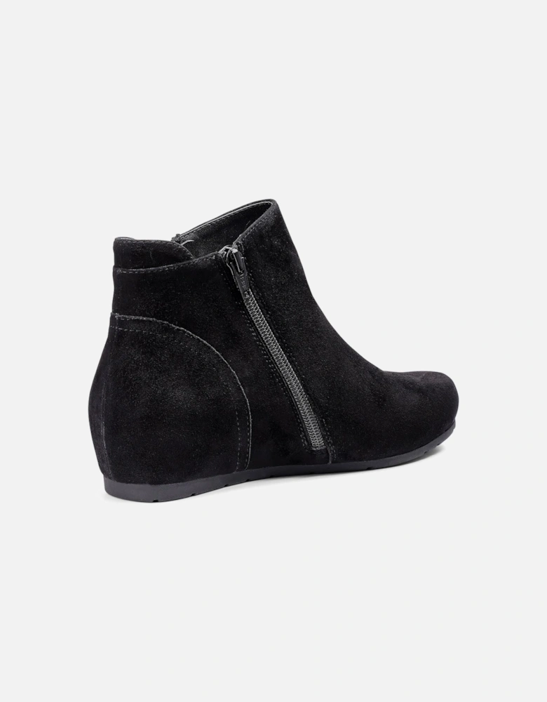 Avebury Wide Fit Ankle Boots