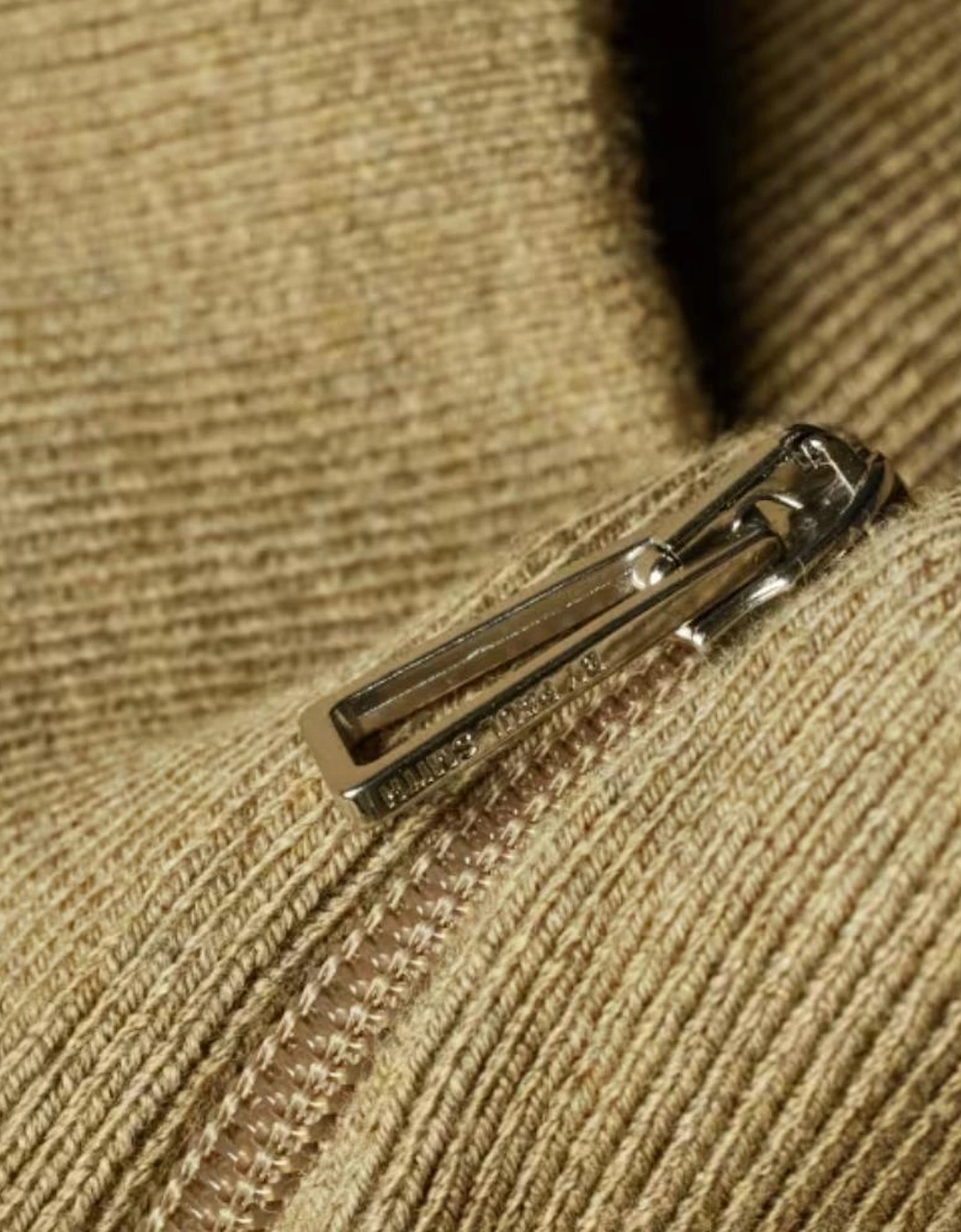 PS 1/4 Zip Knit Sweat Zebra Badge - Camel