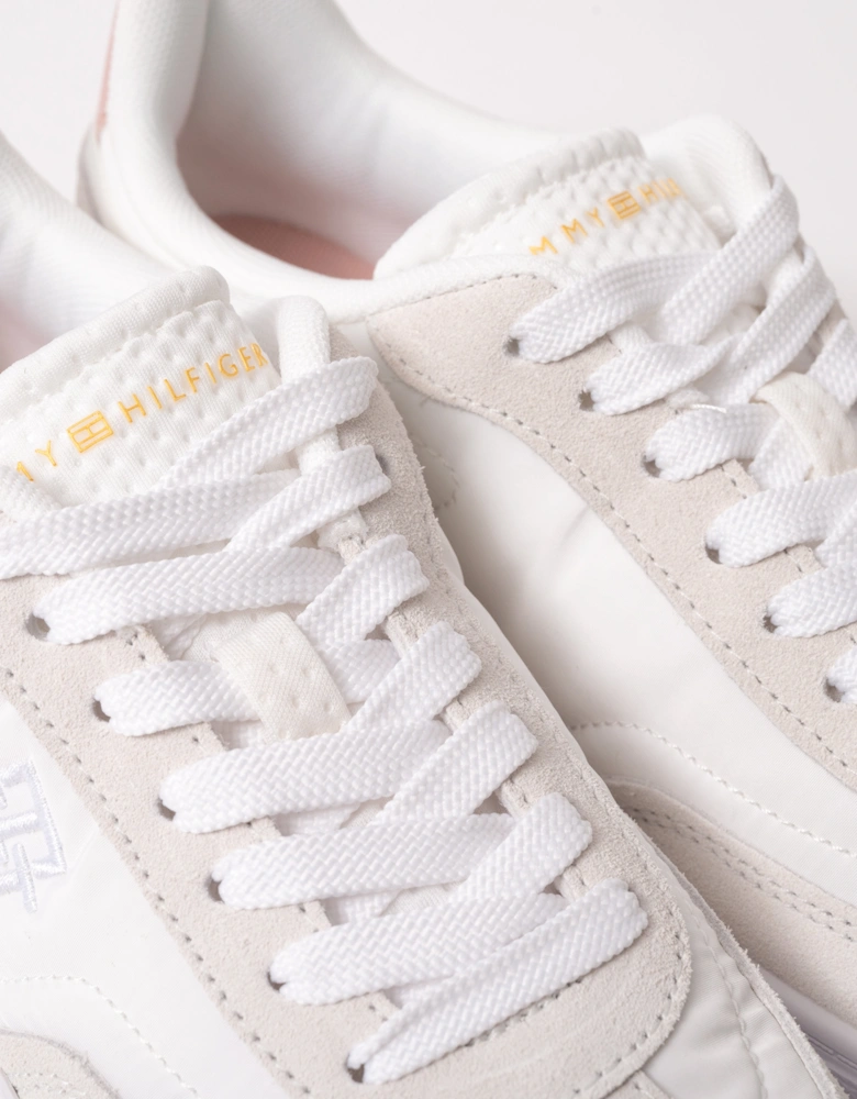 Womans Heritage Sneaker