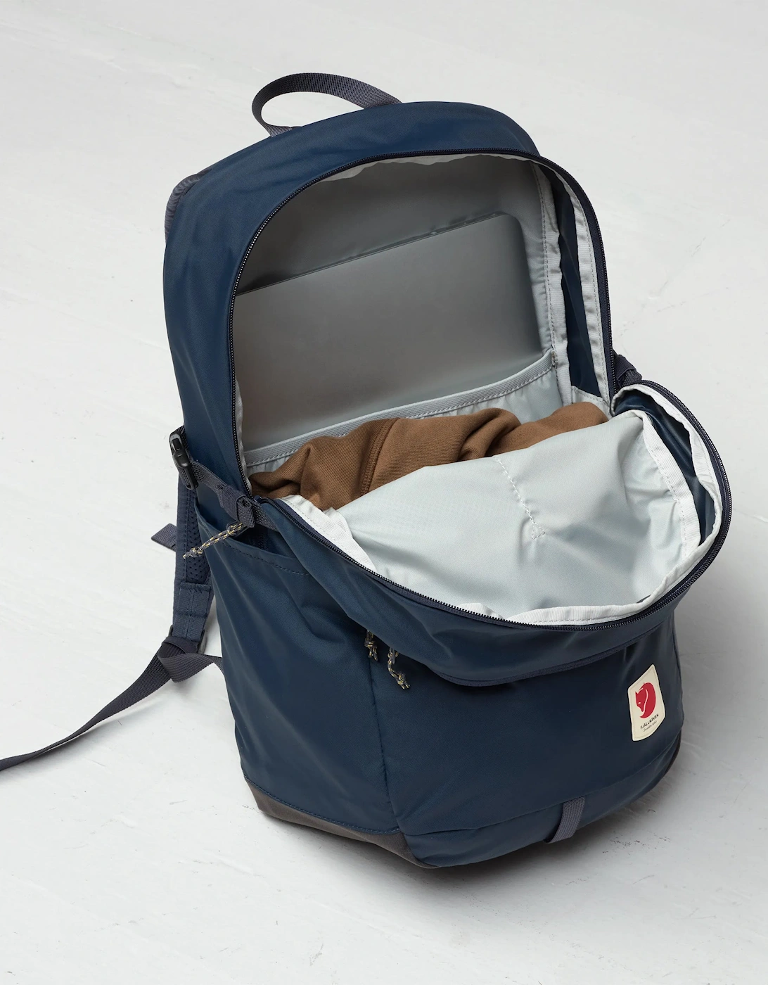 High Coast Backpack 24 - Navy 560