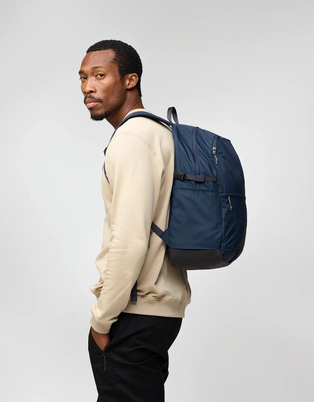 High Coast Backpack 24 - Navy 560