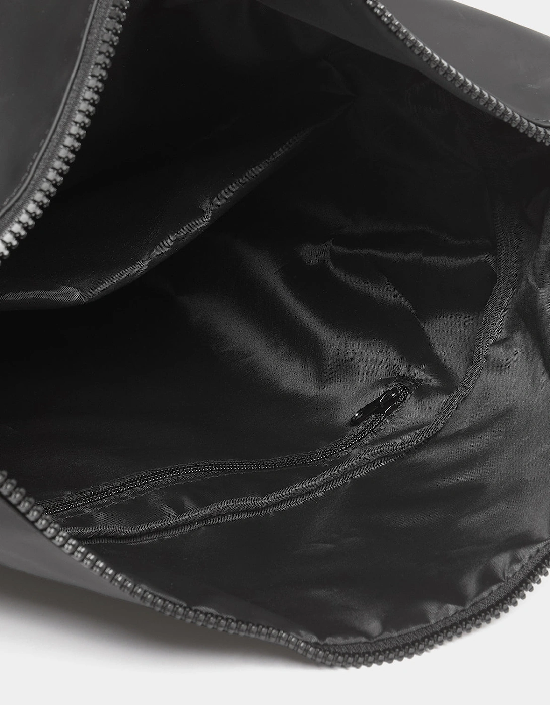Lyle & Scott Weather Resistant Roll Top Bag - Z865 Jet Black