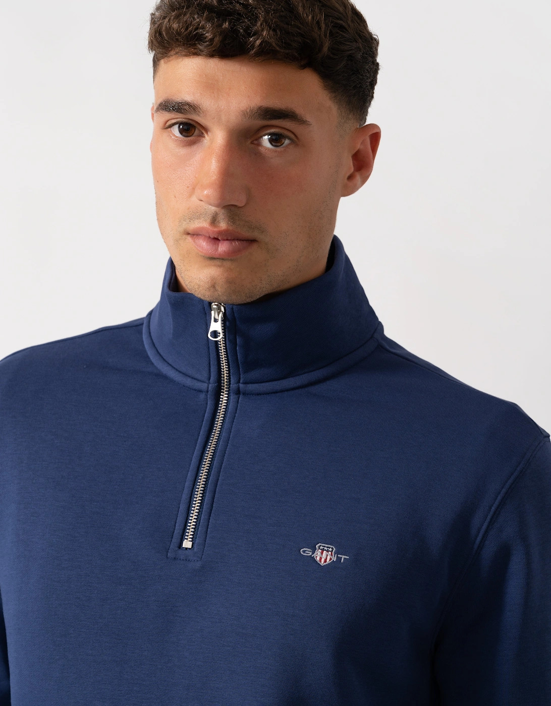 Mens Regular Fit Shield Logo Half Zip Sweatshirt - 423 Persian Blue