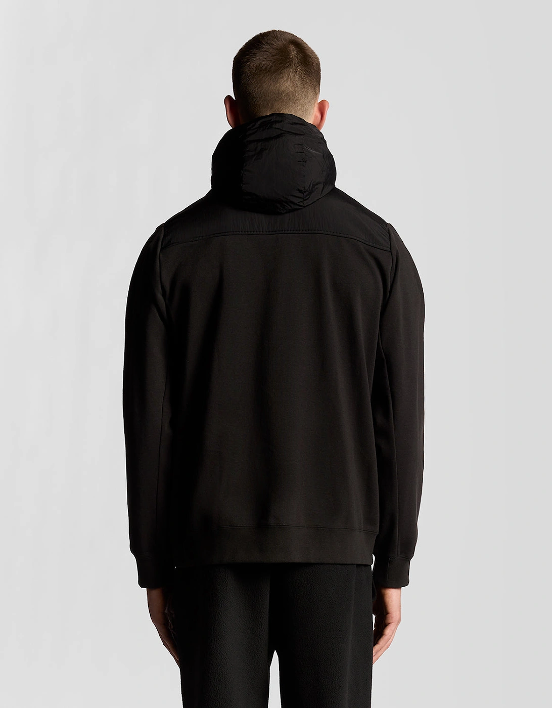 Lyle & Scott Panelled Hybrid Jacket - X002 Black Ice