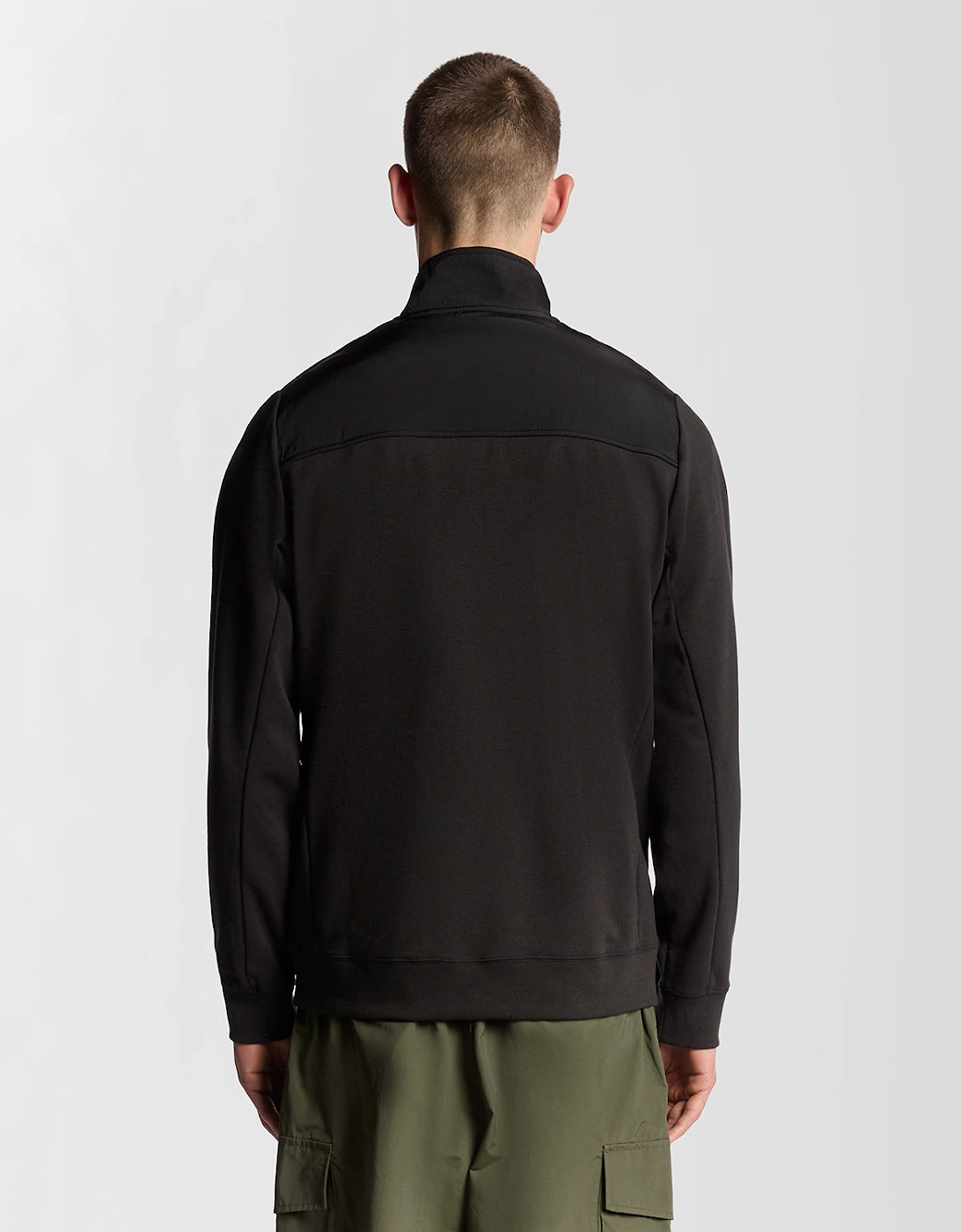 Lyle & Scott Panelled Hybrid Quarter Zip - X002 Black Ice