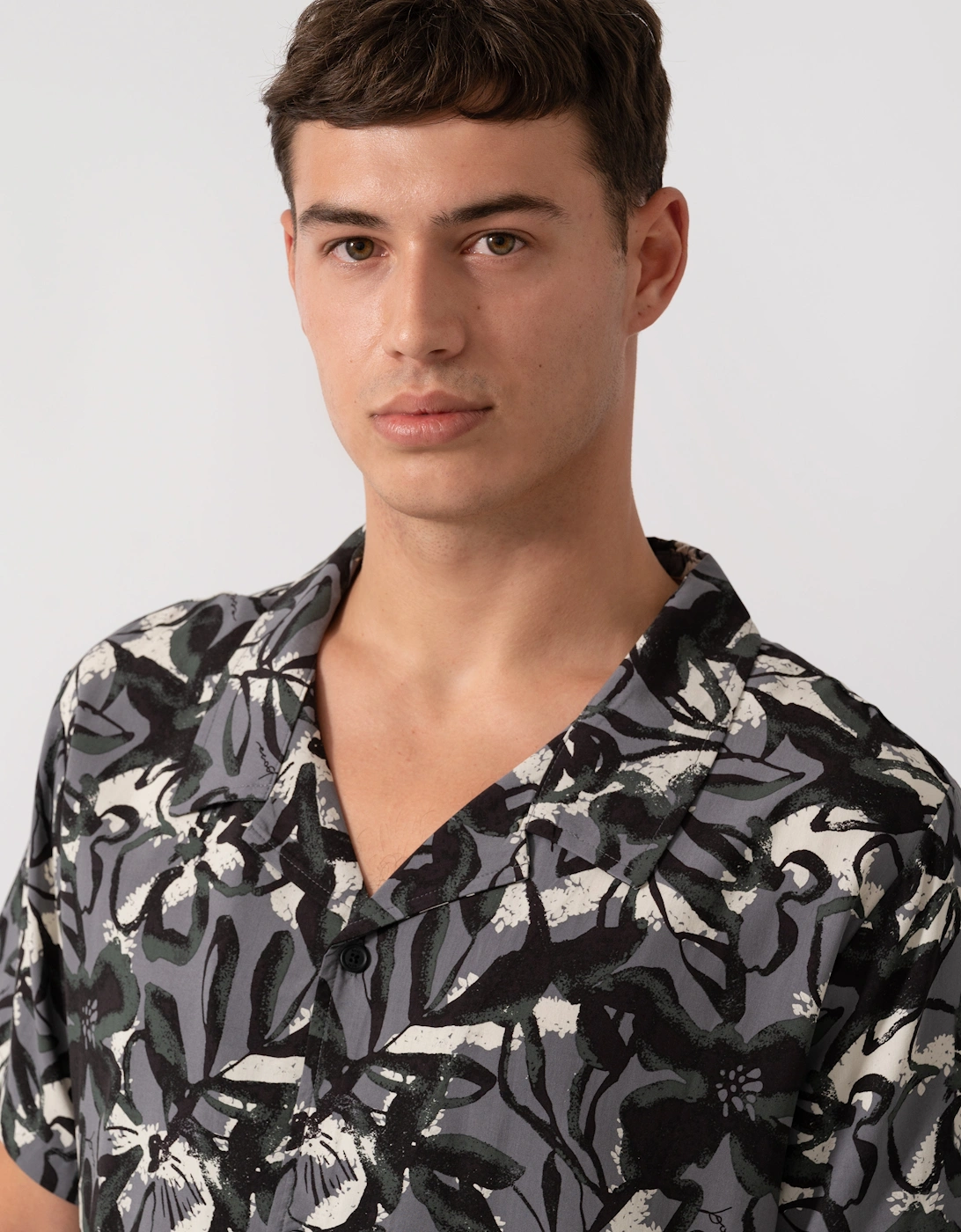 BOSS Orange Mens Short Sleeve Floral Print Beach Shirt - Open Grey 062