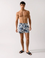 Thumbnail 2 of 4