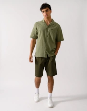 Thumbnail 2 of 4