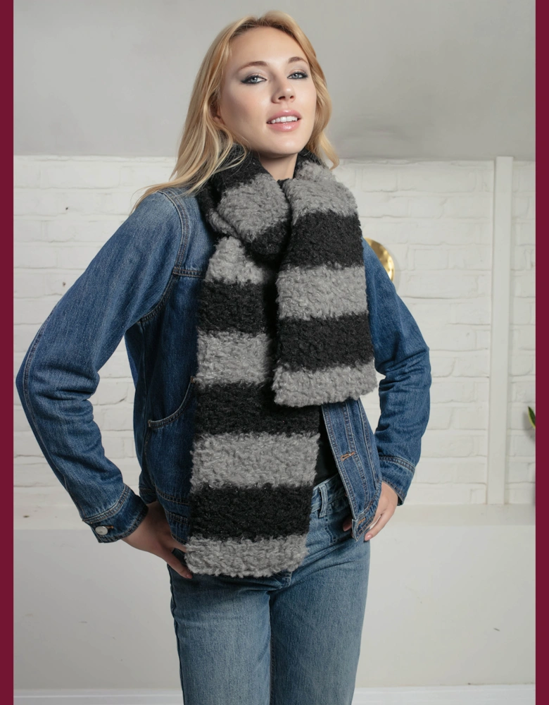 Columbia Stripe Scarf In Black