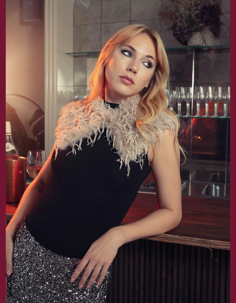 Bergdorf Collar In Latte