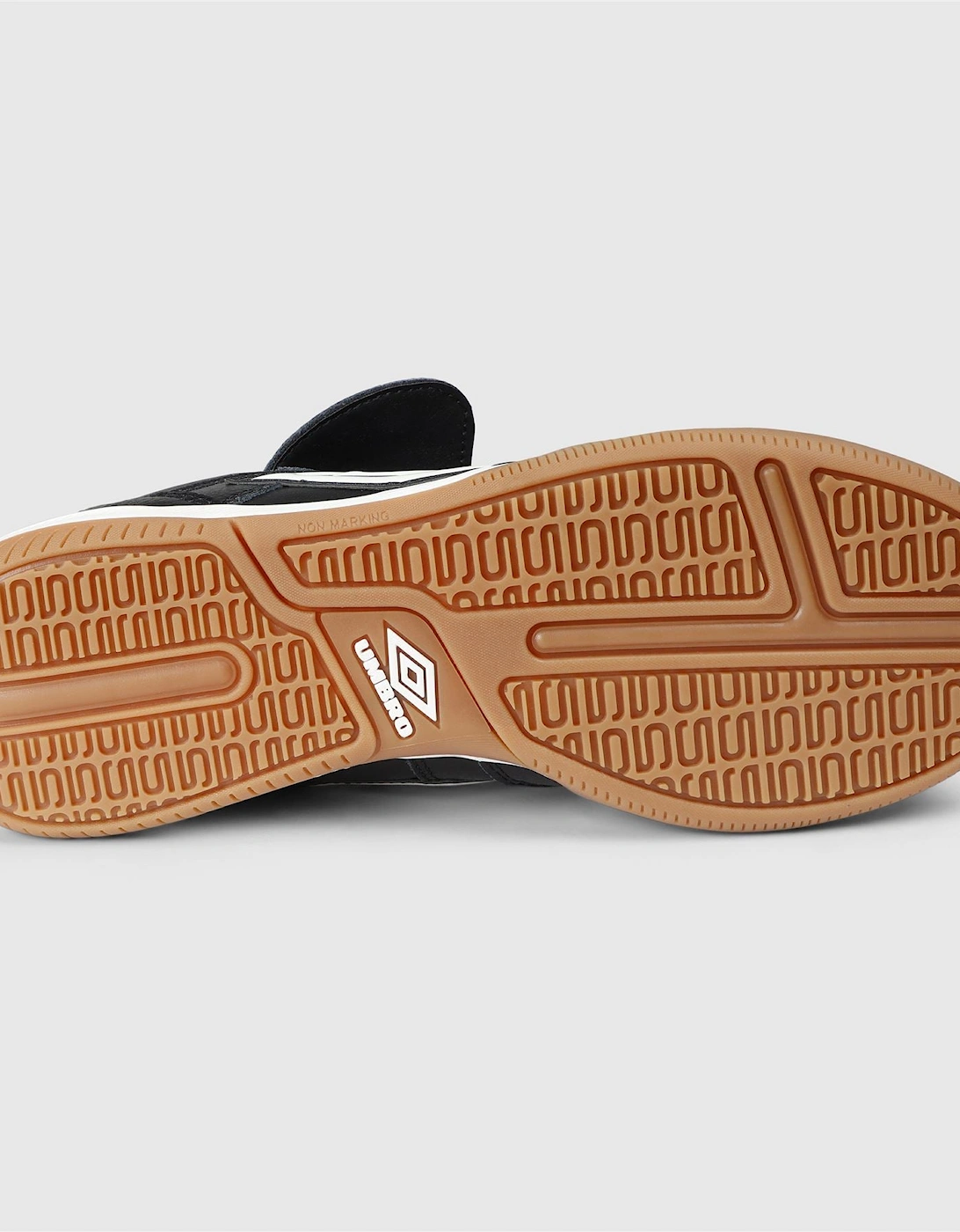 Speciali TR Leather Black/White Trainers
