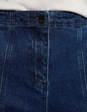 Thumbnail 3 of 4