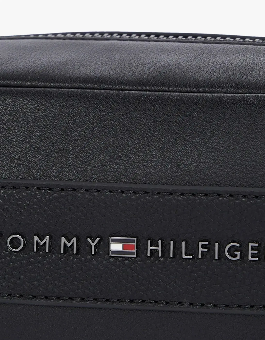 CORPORATE METAL LOGO Mens Washbag Black