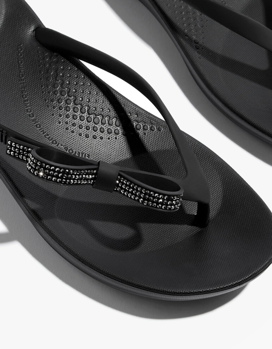 iQUSHION GLITZ-BOW Ladies Flip Flops Black