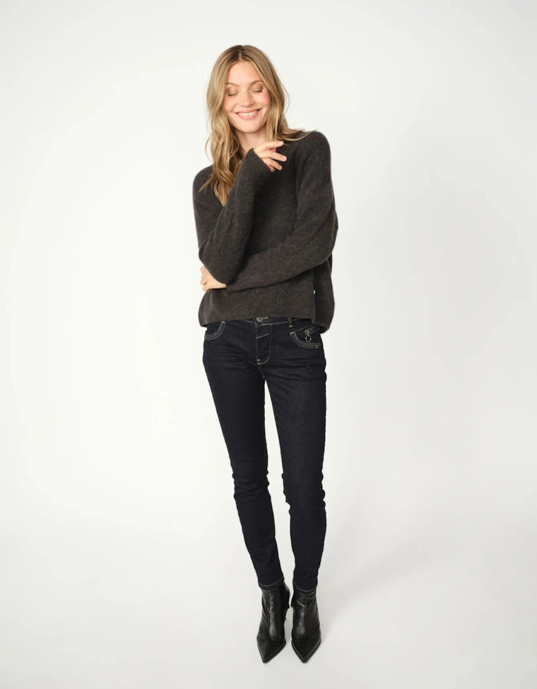 Carla Naomi hybrid jeans