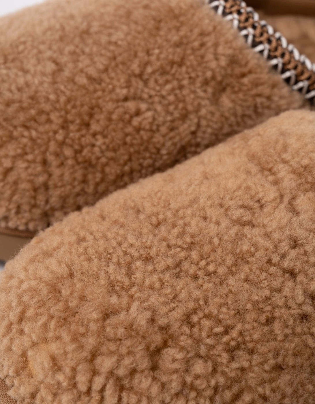 Tasman Maxi Curly Womens Slippers - Chestnut