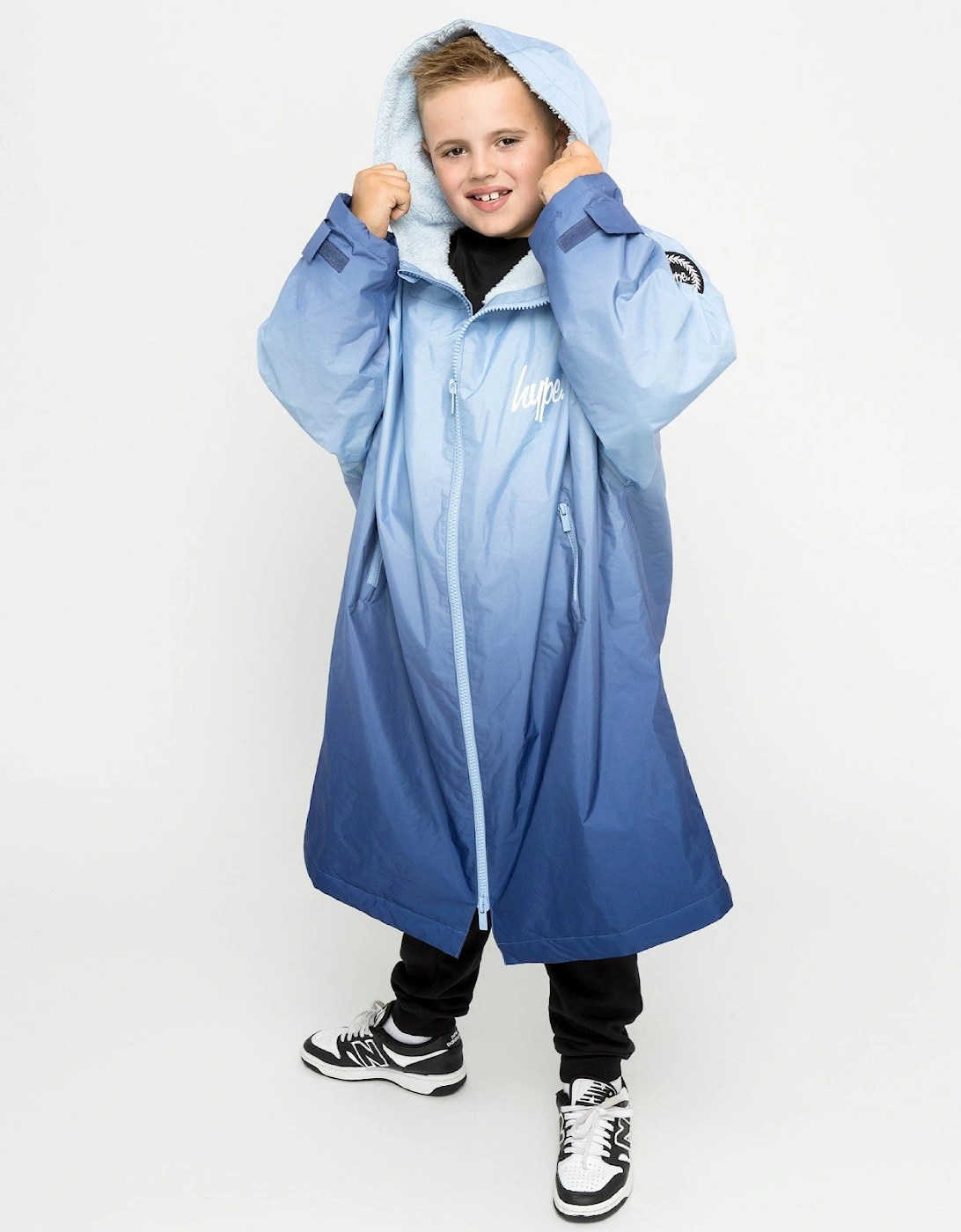 Kids Ombre Waterproof Changing Robe, 2 of 1