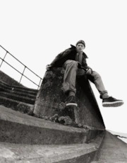 Thumbnail 3 of 6