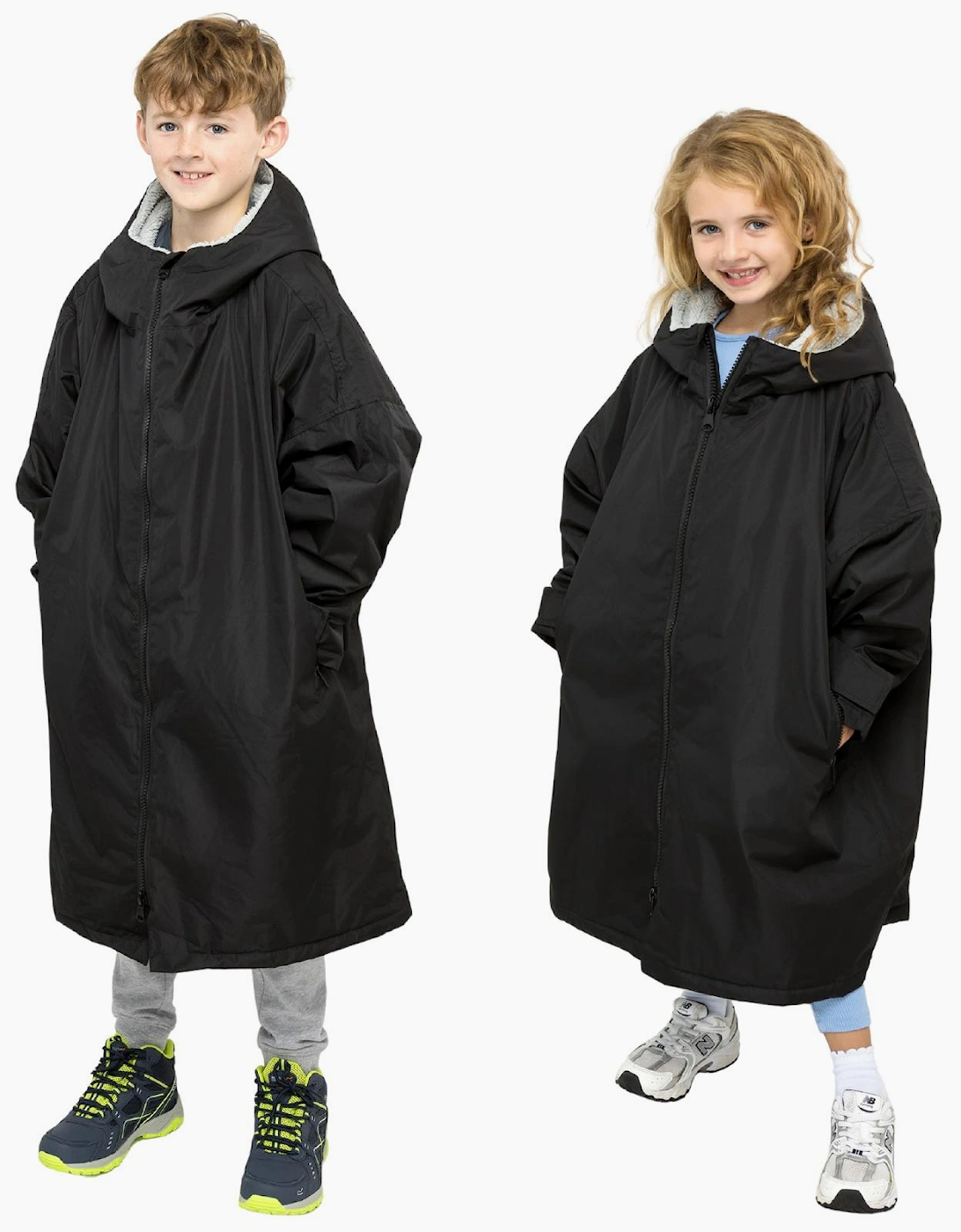 Snuggaroo Snuggaroo Kids Waterproof Hooded Changing Robe - Black