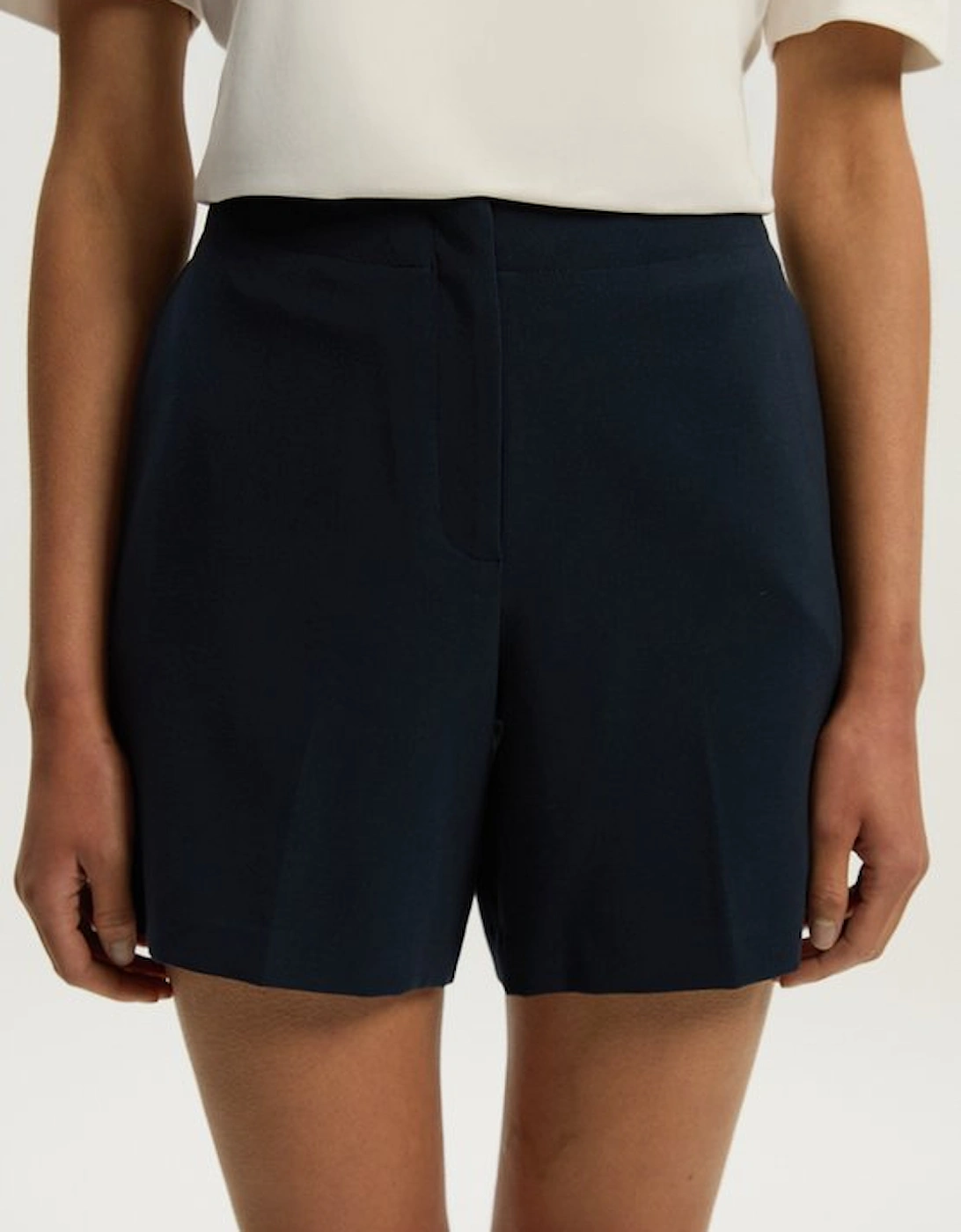 Compact Essential Tailored City Short