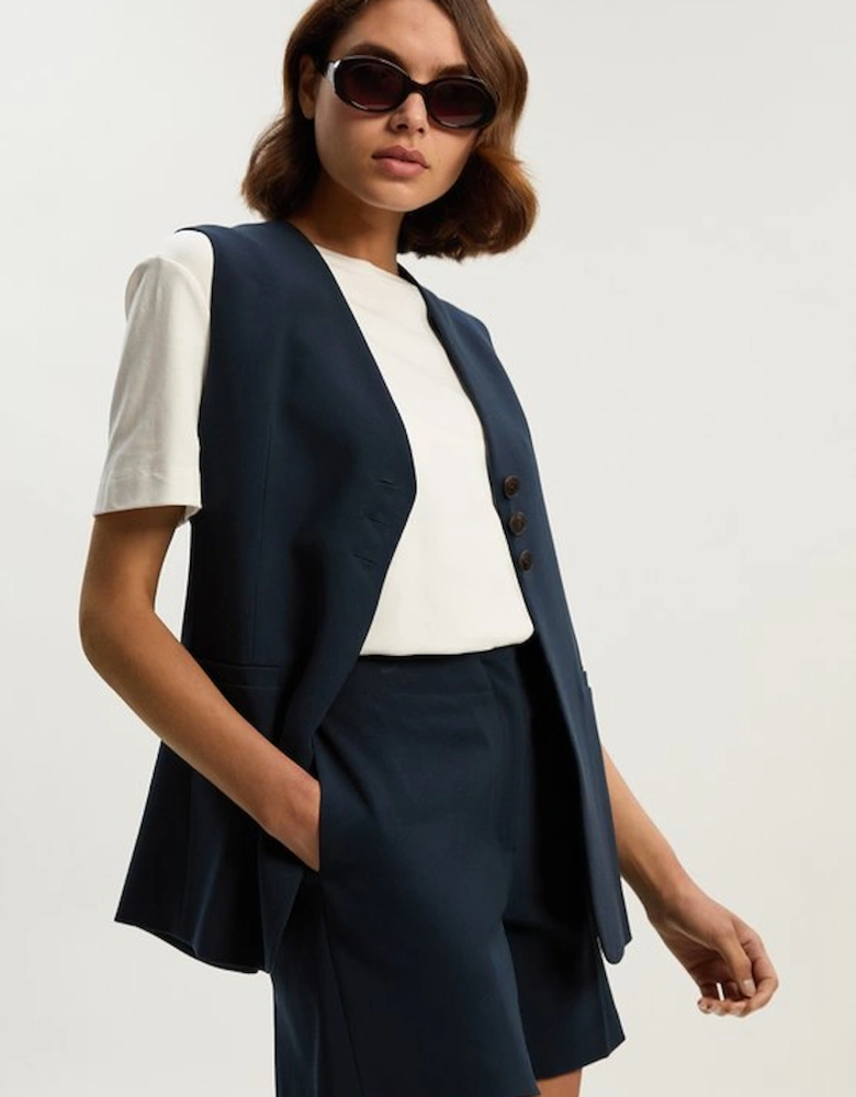 Compact Essential Tailored City Short