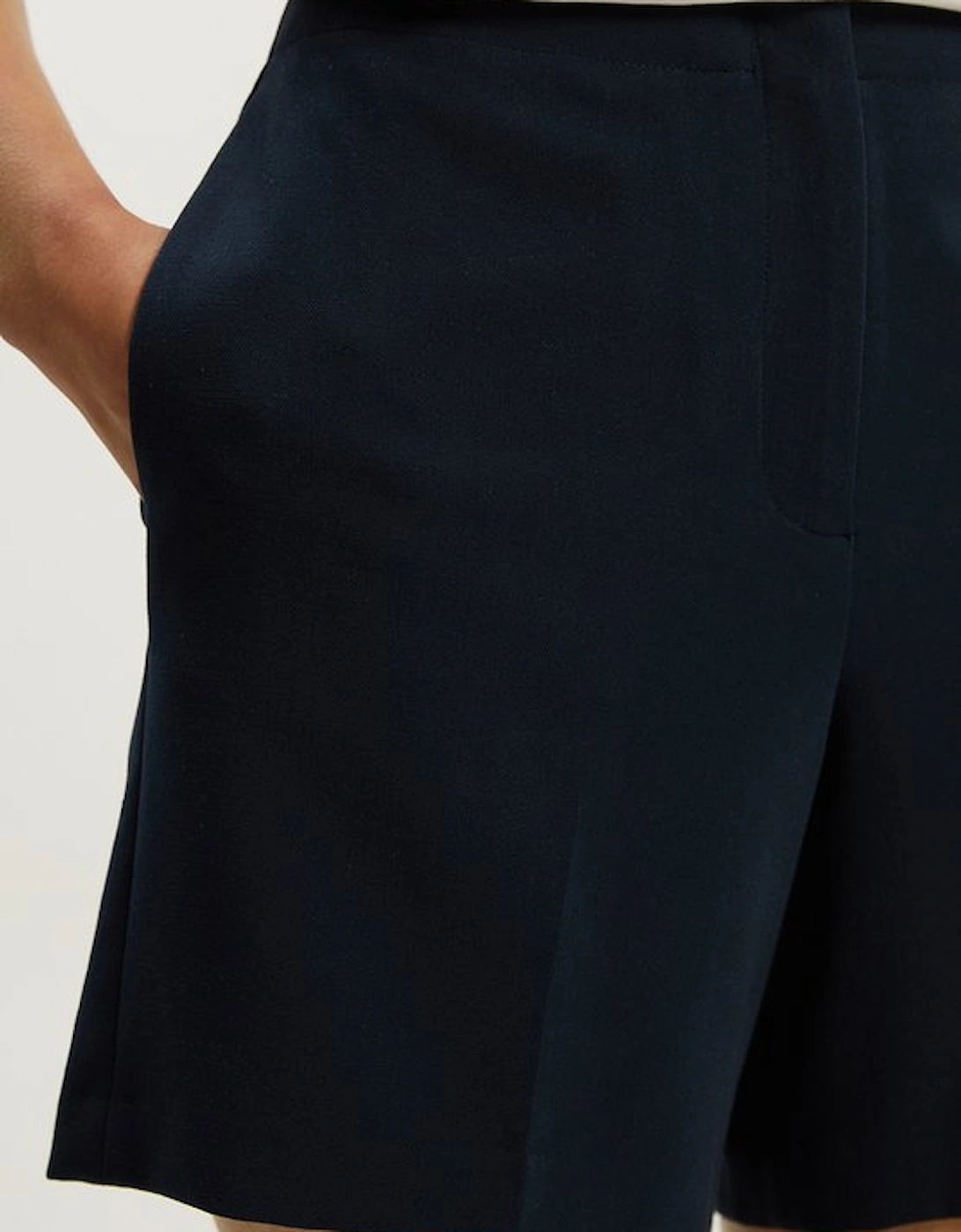 Compact Essential Tailored City Short