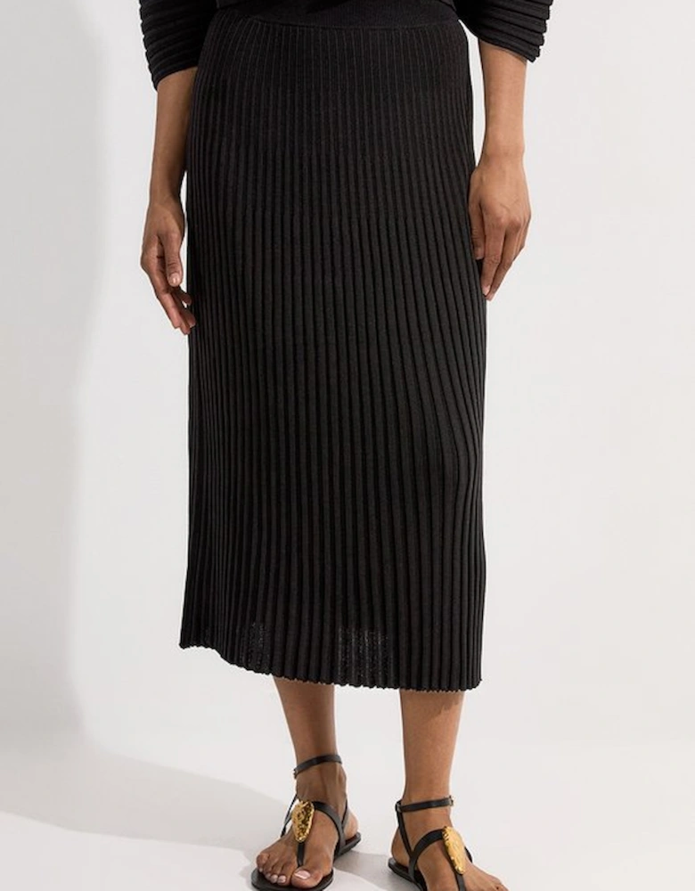 Pleated Rib Knitted Skirt