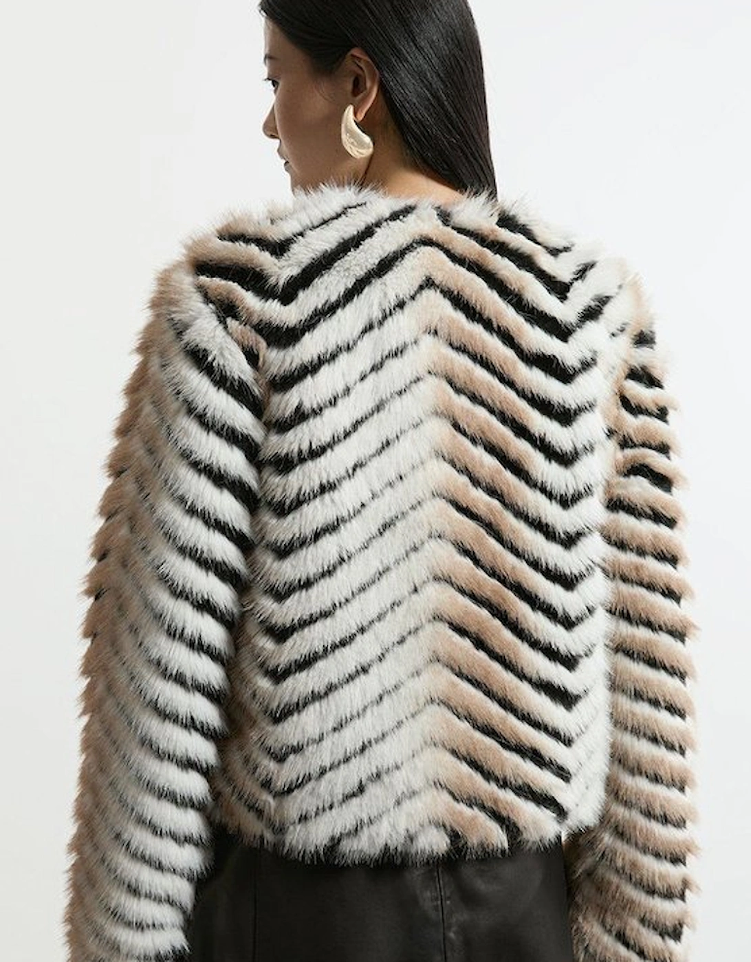 Pattern Faux Fur Collarless Jacket