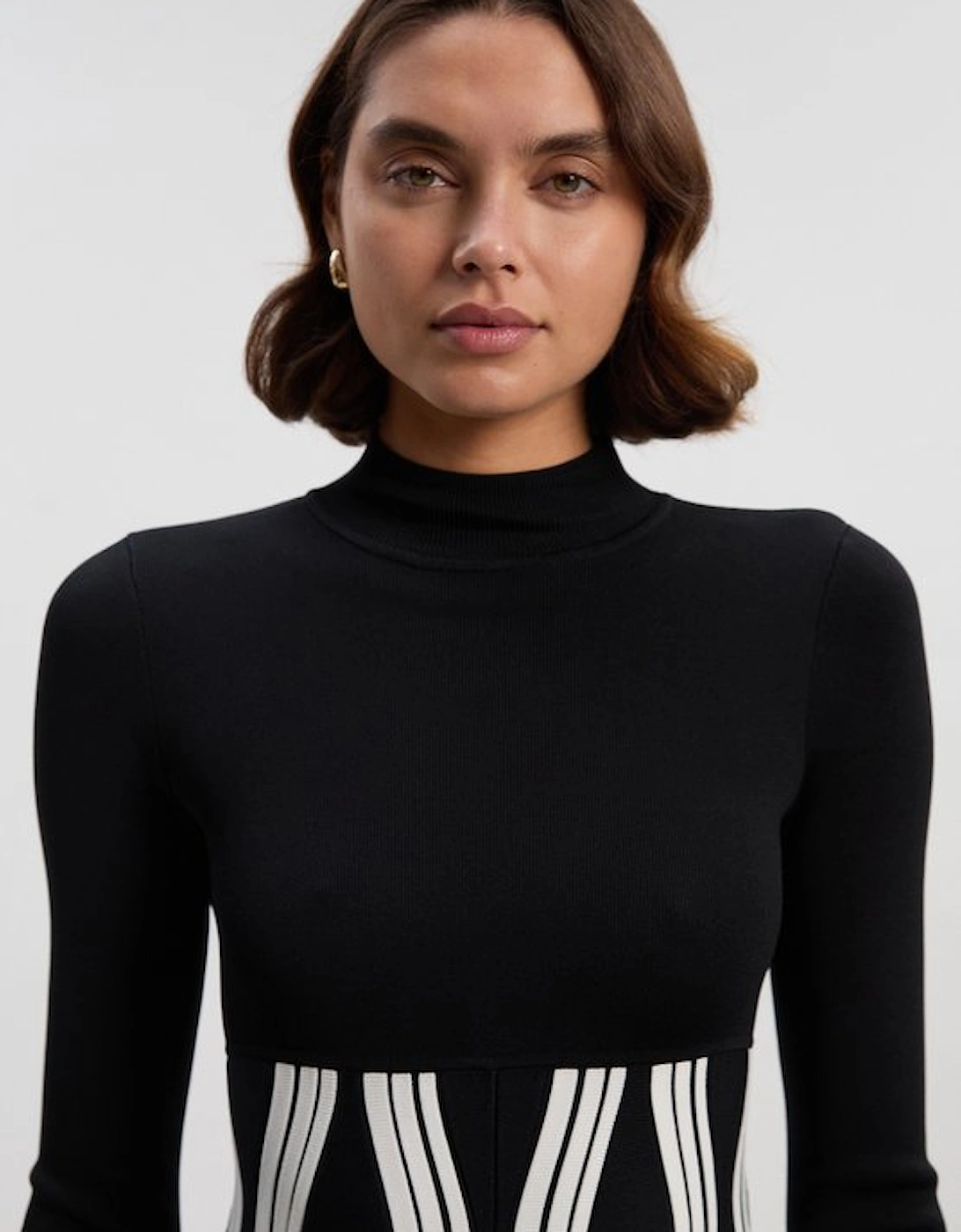 Contrast Wave Knit A-Line Knitted Long Sleeve Dress